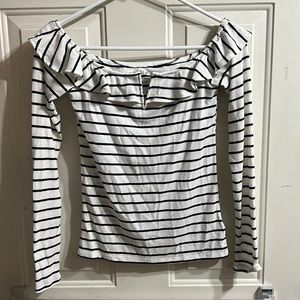 Aeropostale Juniors/Womens Long Sleeve Top size medium